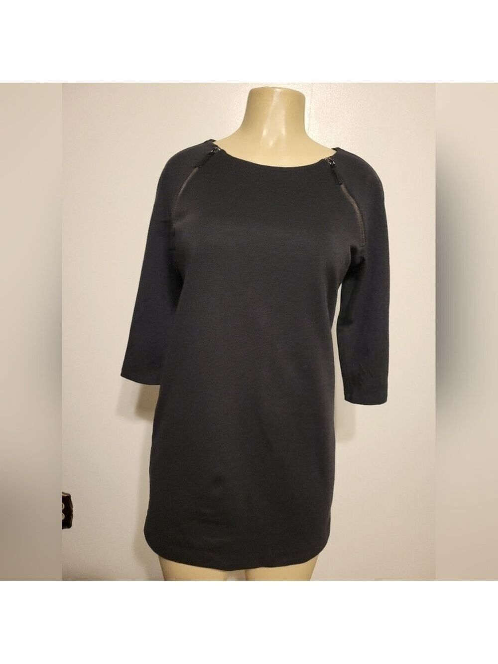 Michael Kors Black Long Sleeve Dress. Demure Office Classic Size 10